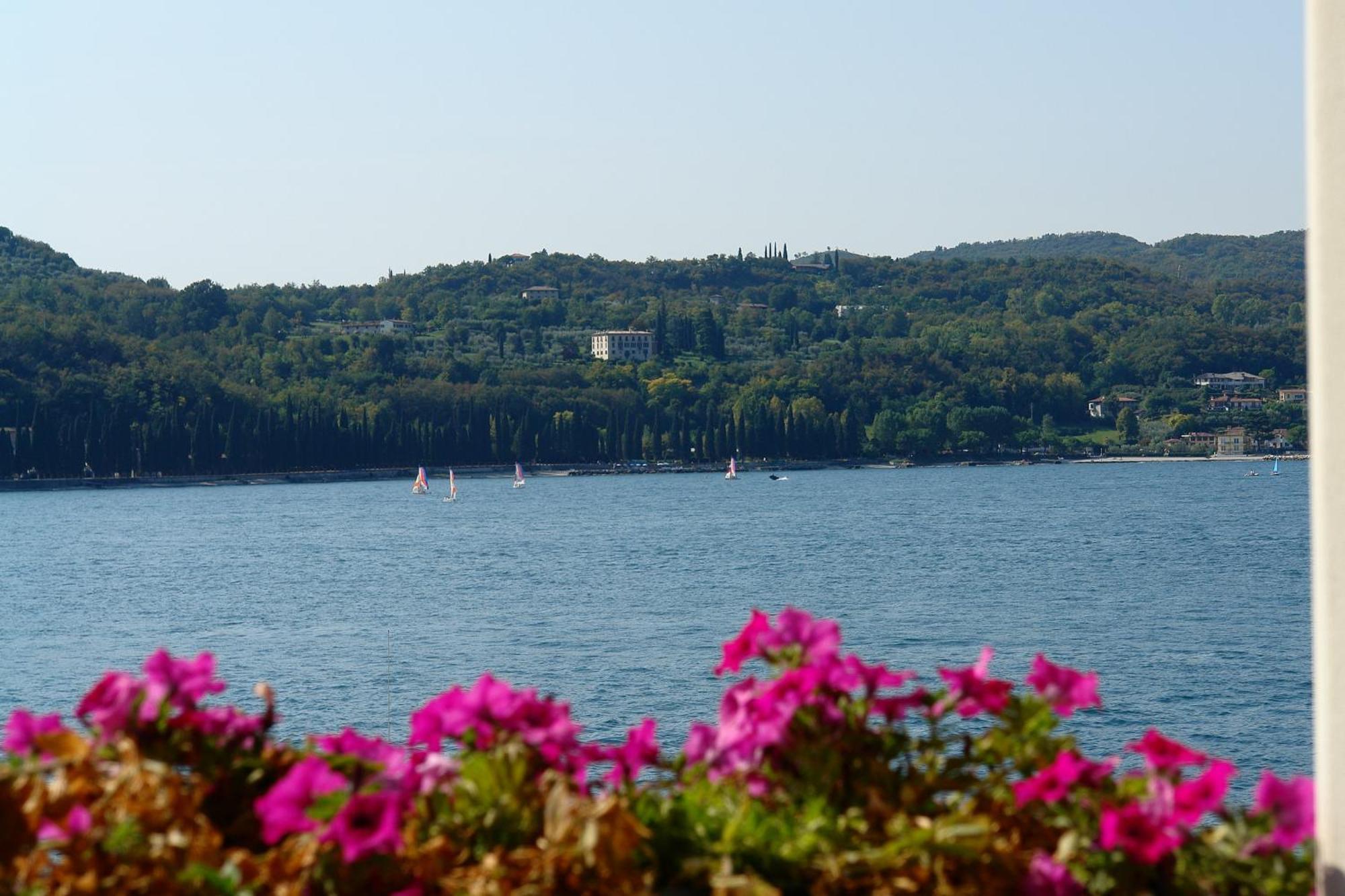 Hotel Ristorante Lepanto Сало Экстерьер фото
